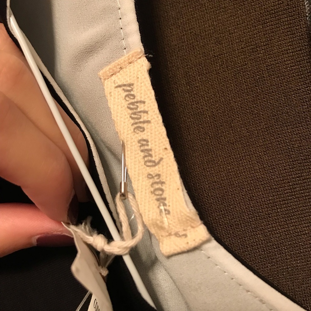 blouse - Picture 2 of 2